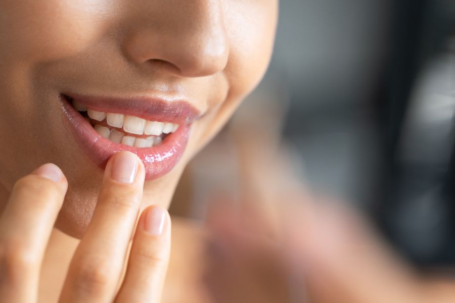 How To Effectively Heal Cracked Lip Corners Fast