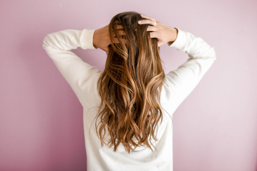 Dry Shampoo: What Is It & How To Use It 