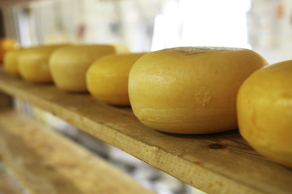 Dairy product such as cheese will help contribute to more zinc