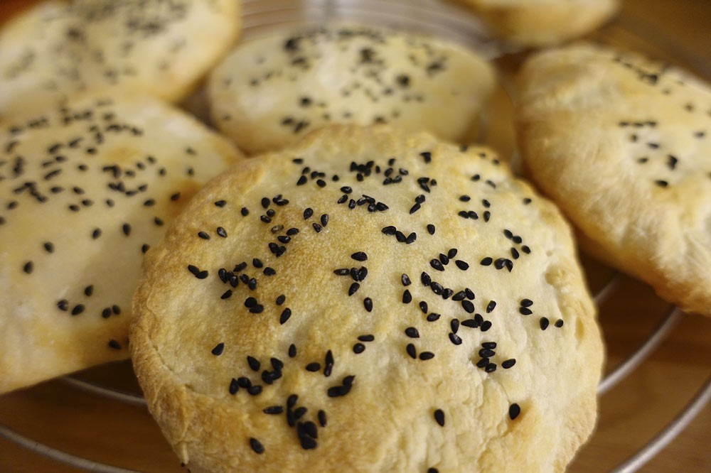 Flat Bread with black seed toppings